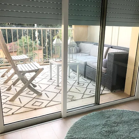 Apartment Seaside With Terrasse In Garavan Menton